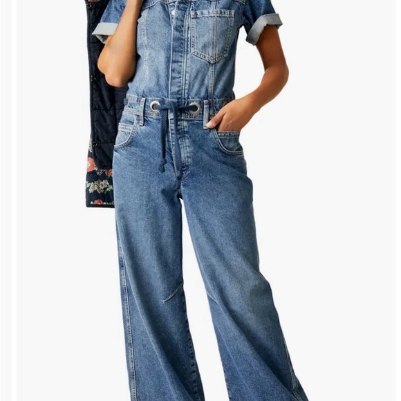 NWOT Free People Edison wide leg Denim Jumpsuit size Small - Picture 1 of 9